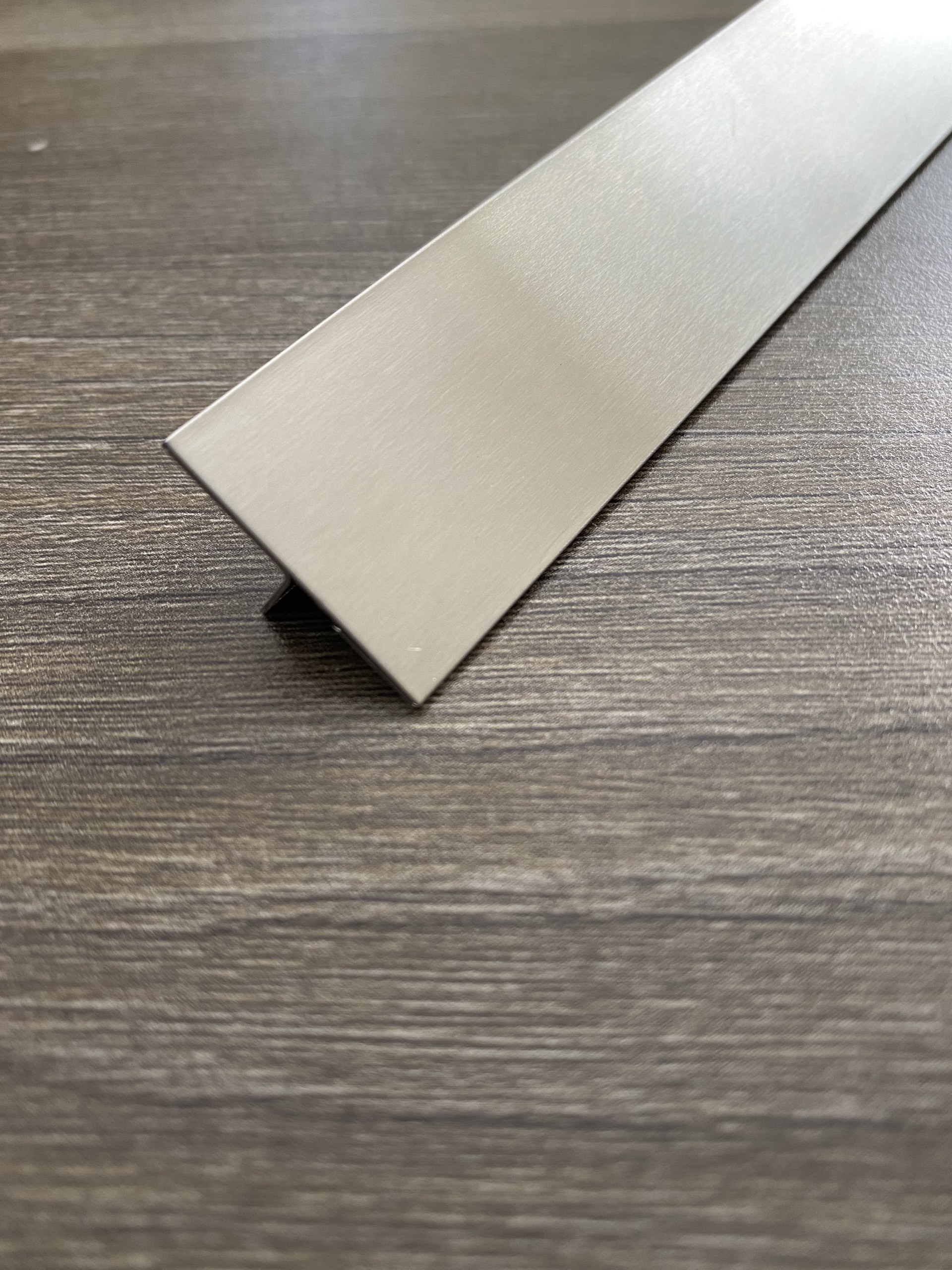 Nẹp inox chữ T30 trắng xước